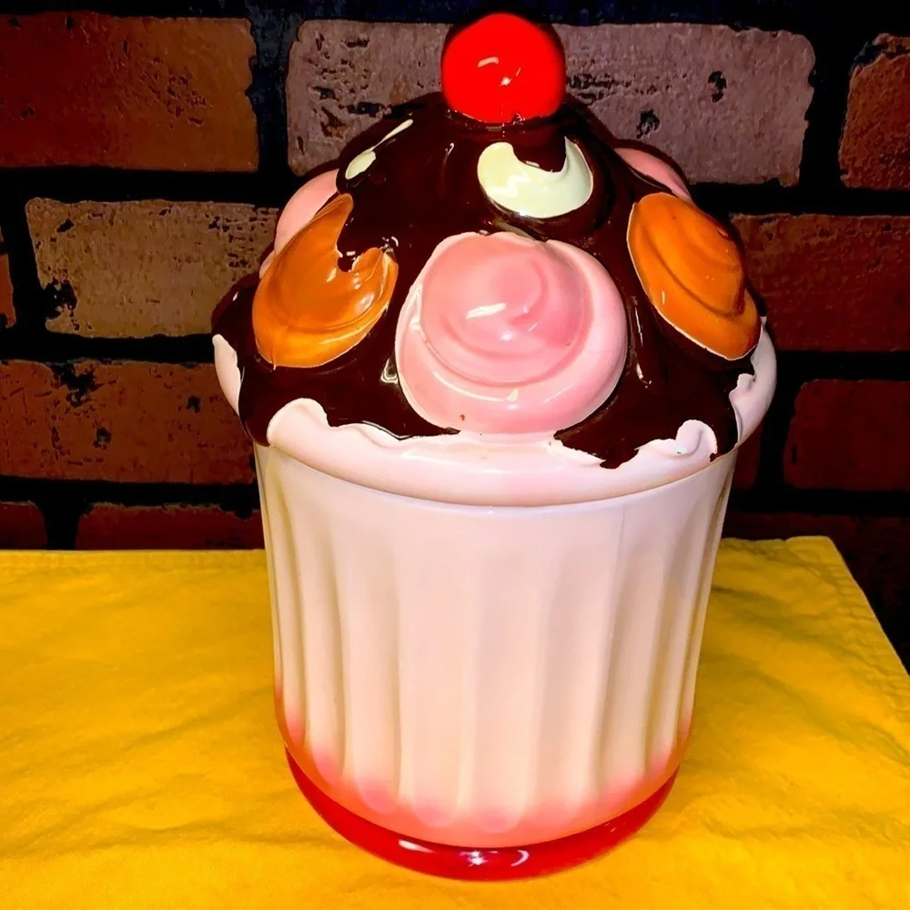 1979 Vintage Ceramic Hand Painted Cookie Jar Hot Fudge Sundae or Cupcake Dessert - Picture 1 of 13